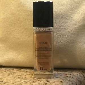 Diorskin Star 030: broad spectrum longwear SPF30